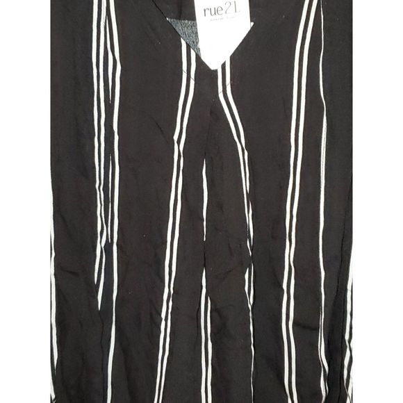 Sadie Robertson Women's /Junior's Blouse Striped Office Business Style Size XL - Picture 5 of 13